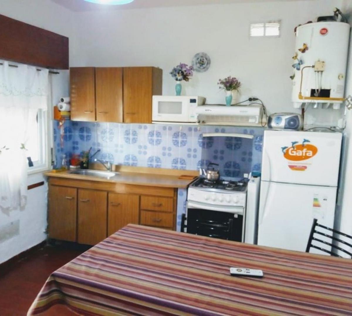 Chalet + Depto. 2 Amb. Lote 11 X 20 5