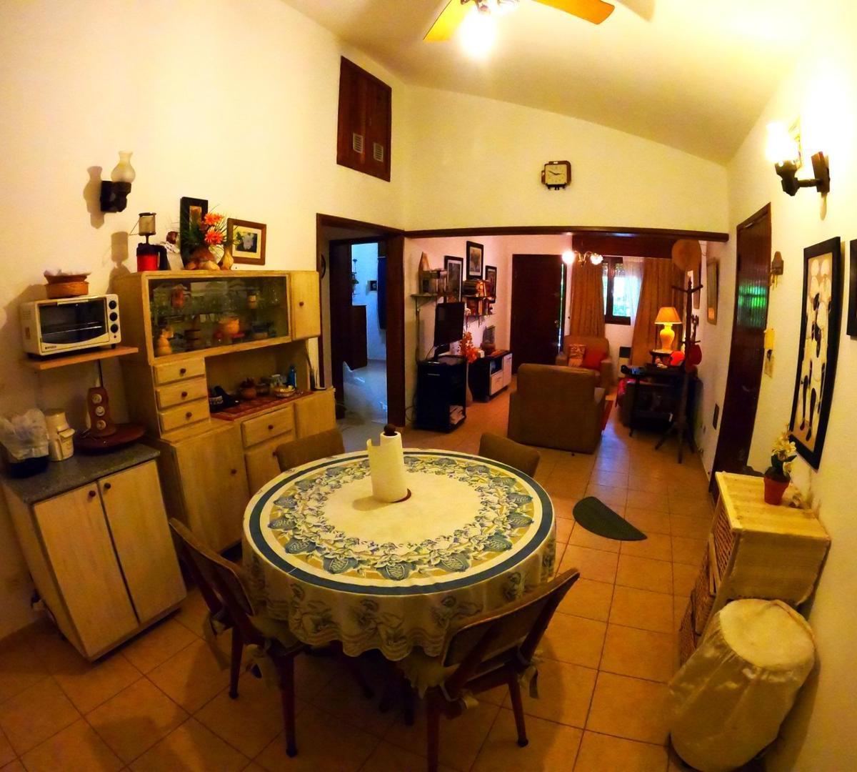 Chalet en Lote de 240 m, Esquina, Gas Natural 4