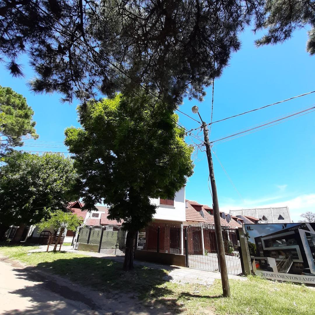 Duplex Exc. Estado, Barrio de Categoria 4