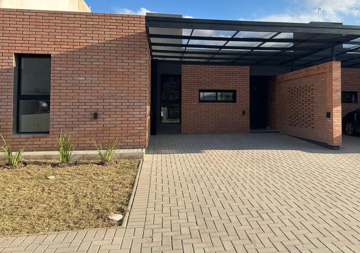 VENTA DUPLEX DE CATEGORÍA EN SAN IGNACIO VILLAGE - 3 DORMITORIOS, A ESTRENAR 2