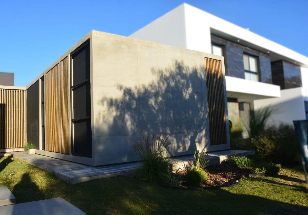 VENTA CASA DE CATEGORÍA EN SIETE SOLES, VERANDAS - 3 DORMITORIOS C/ PILETA 4