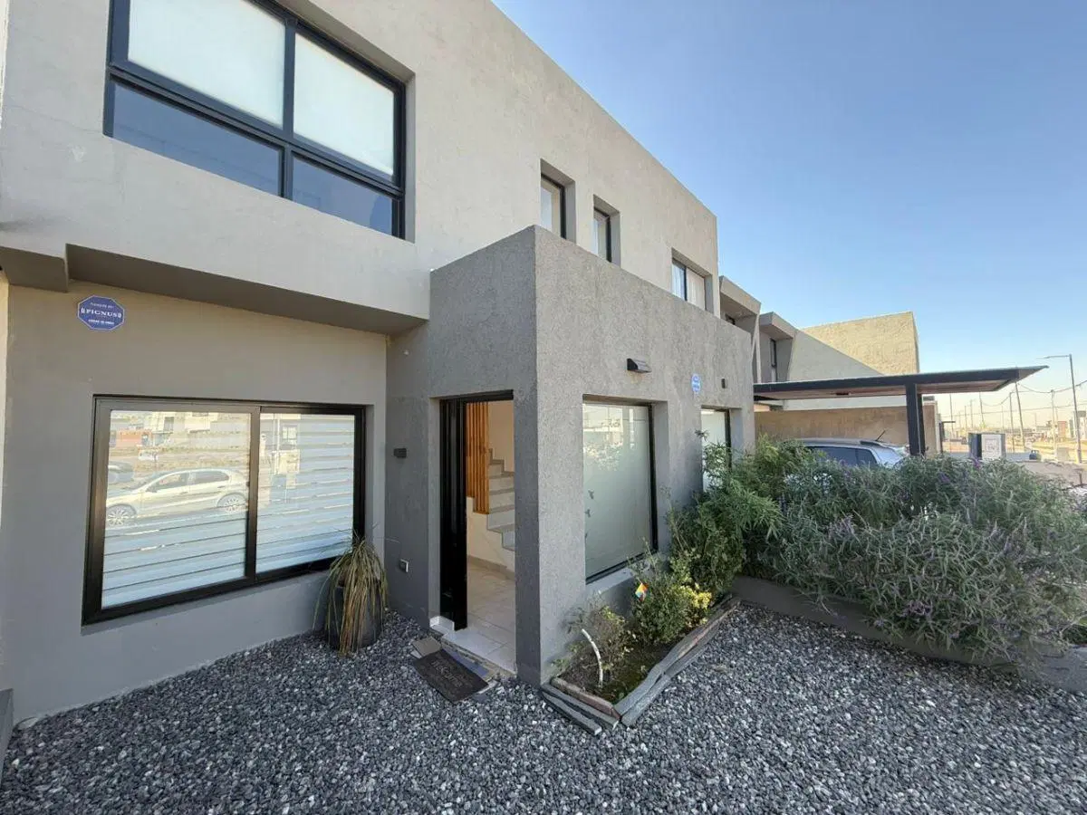 VENTA DUPLEX EN DOCTA MALAGUEÑO - 2 DORMITORIOS 4