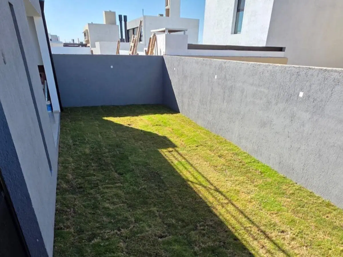 VENTA CASA DE CATEGORÍA EN RINCONES DE MANANTIALES - 4 DORMITORIOS, A ESTRENAR 5