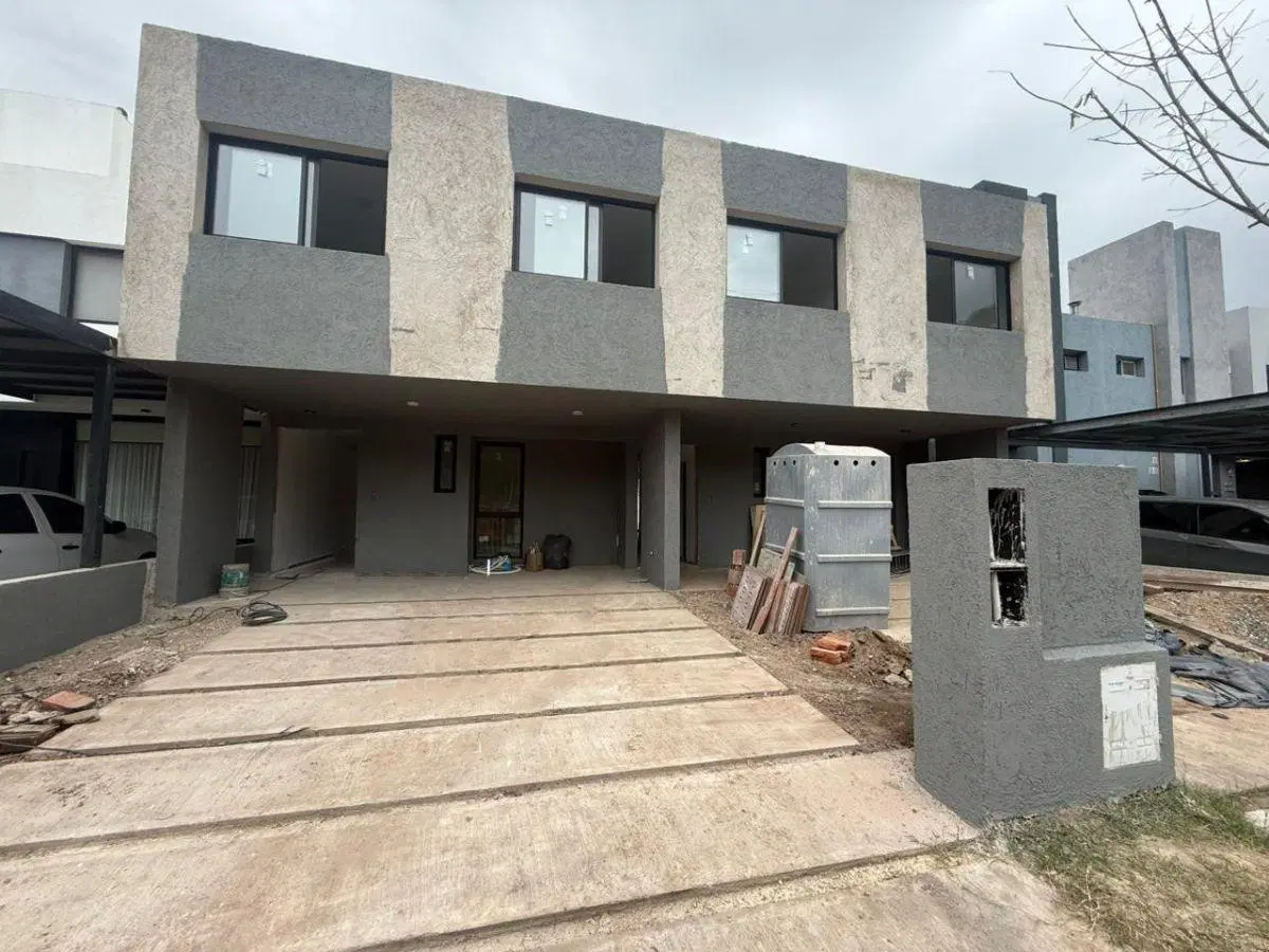 VENTA DUPLEX EN CLAROS DEL BOSQUE - 3 DORMITORIOS, EN POZO 4