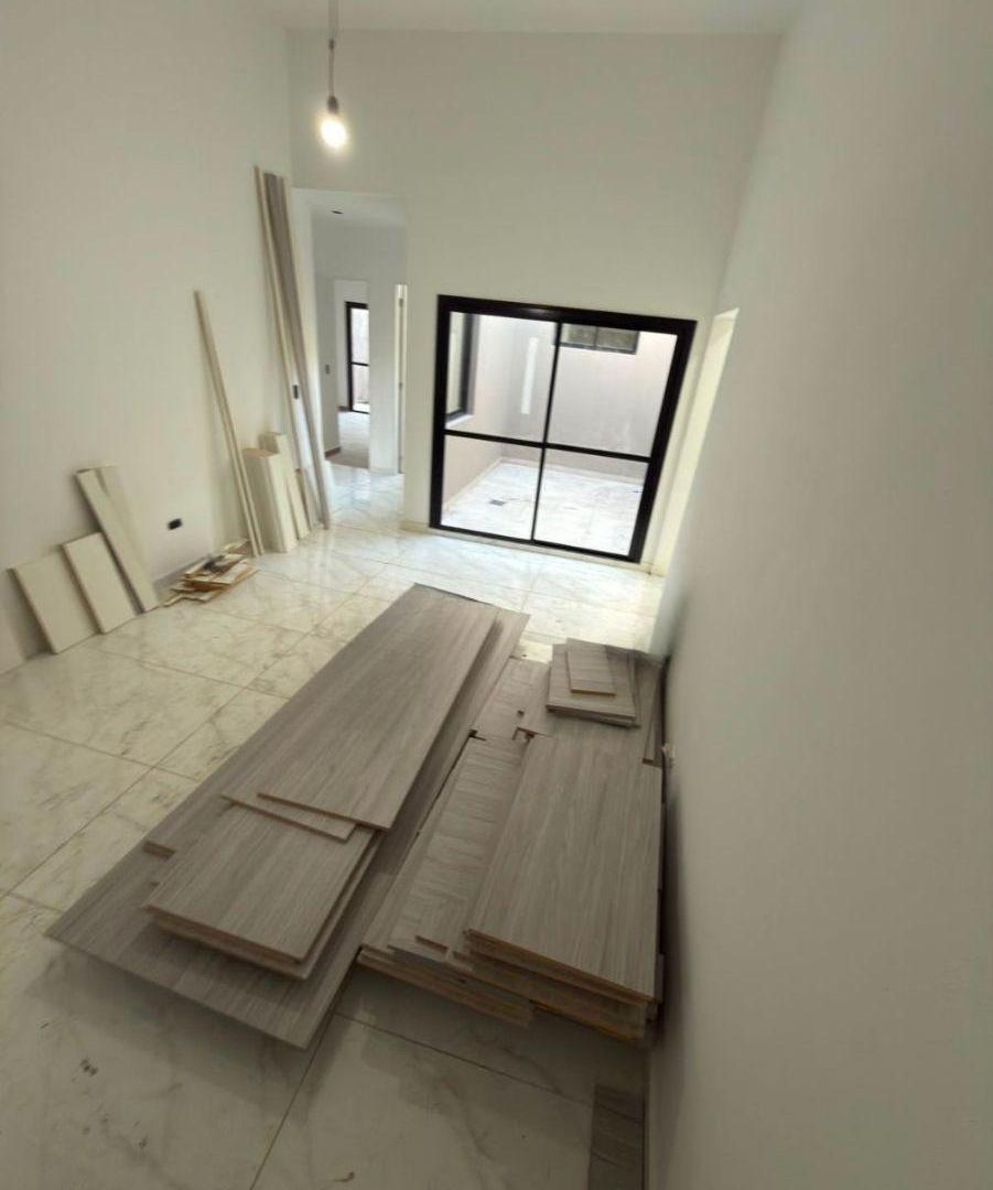 Foto de VENTA CASA EN B° ESCOBAR - 3 DORMITORIOS Y PILETA, imagen 1