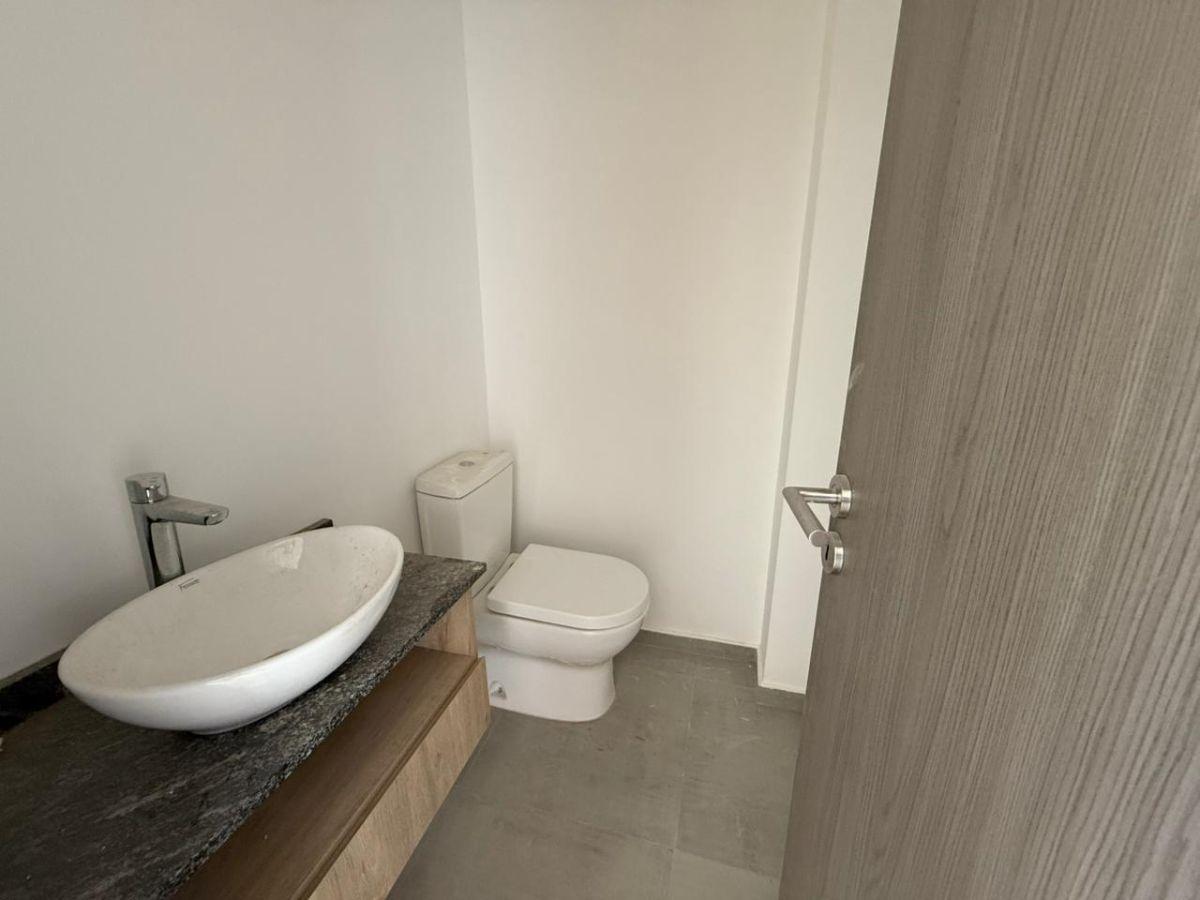 Foto de VENTA DUPLEX DE CATEGORÍA EN MANANTIALES II - 3 DORMITORIOS, A ESTRENAR, imagen 5