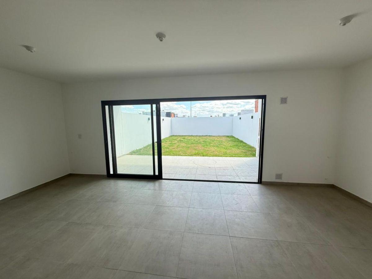 Foto de VENTA DUPLEX DE CATEGORÍA EN MANANTIALES II - 3 DORMITORIOS, A ESTRENAR, imagen 1