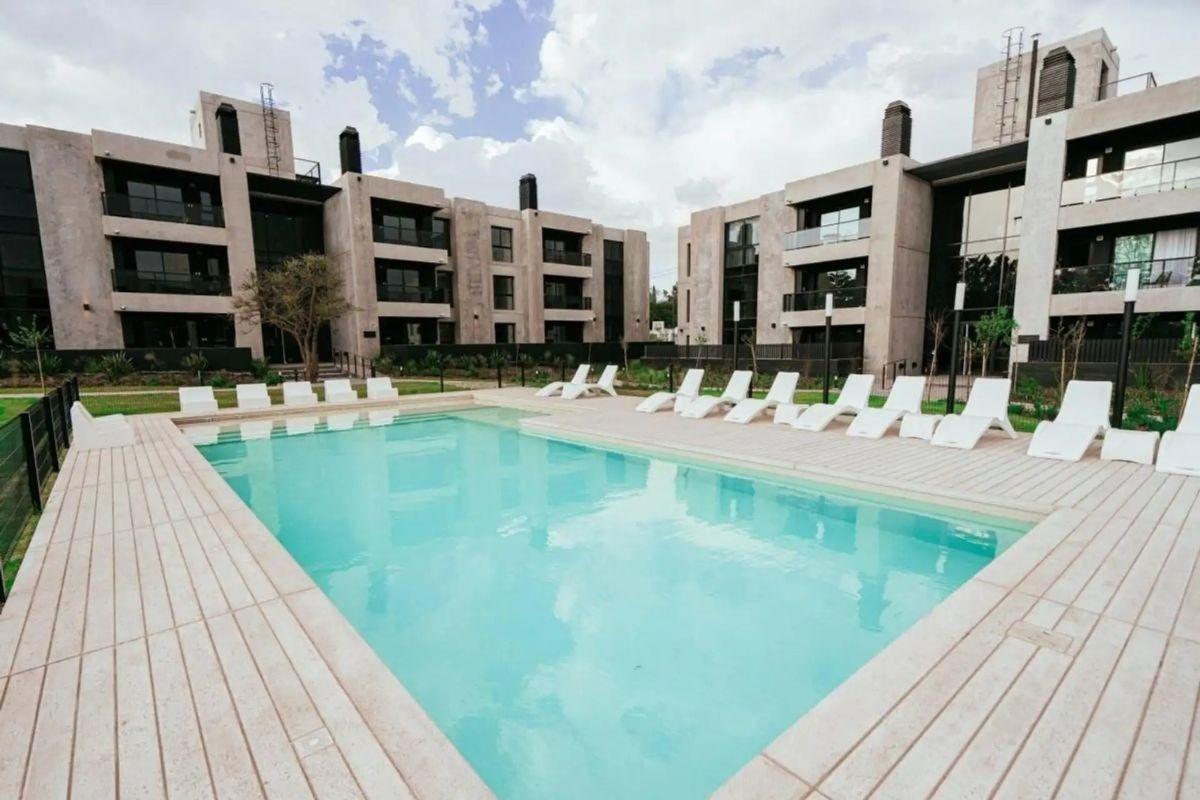 Foto de ALQUILER DEPARTAMENTO EN COMPLEJO GARDERIE, ARGÜELLO - 3 DORMITORIOS Y, imagen 3