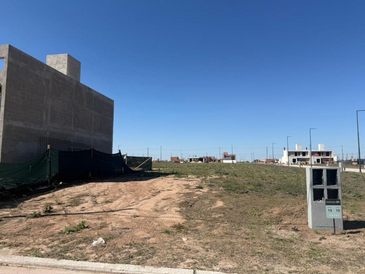 Foto de VENTA LOTE EN ABRAS DE MANANTIALES - 259m2, EXCELENTE UBICACIÓN, imagen 3