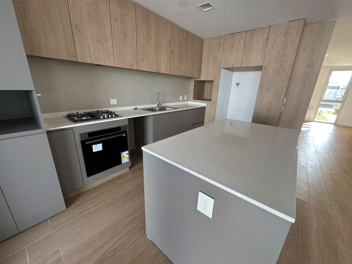 Foto de ALQUILER DUPLEX DE CATEGORÍA EN DOCTA ETAPA 1 - 3 DORMITORIOS, A, imagen 5