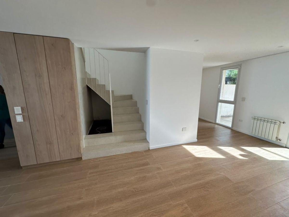 Foto de ALQUILER DUPLEX DE CATEGORÍA EN DOCTA ETAPA 1 - 3 DORMITORIOS, A, imagen 3