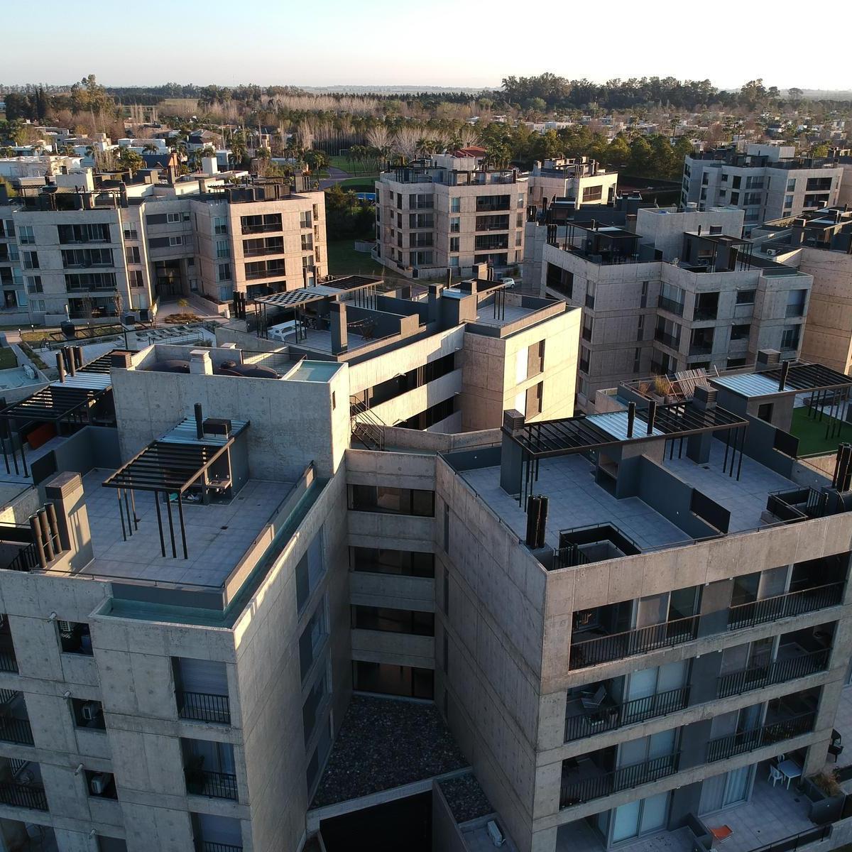 Departamento en Venta 3 Dorm. en 8 Sauces Funes 1