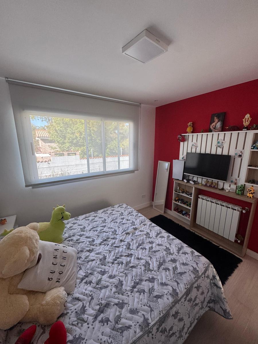 Venta Casa 3 Dormitorios en barrio Villa Sofia Fisherton