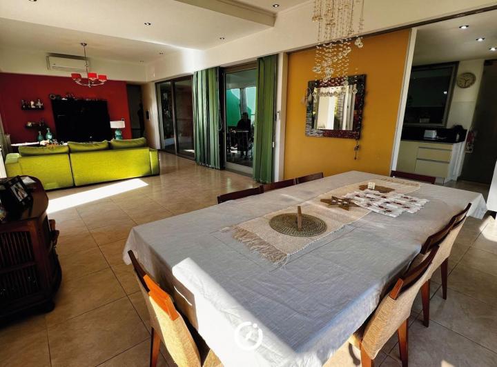 Venta casa 3 dormitorios en Funes Hills Miraflores 3