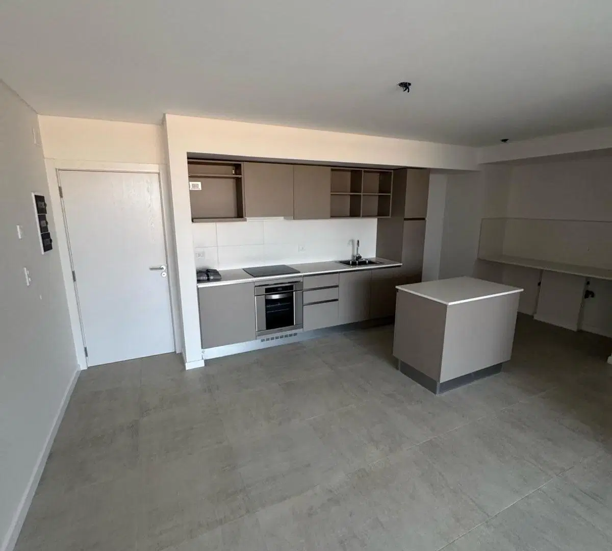 Departamento dos dormitorios en alquiler en ana fundar arroyito 4