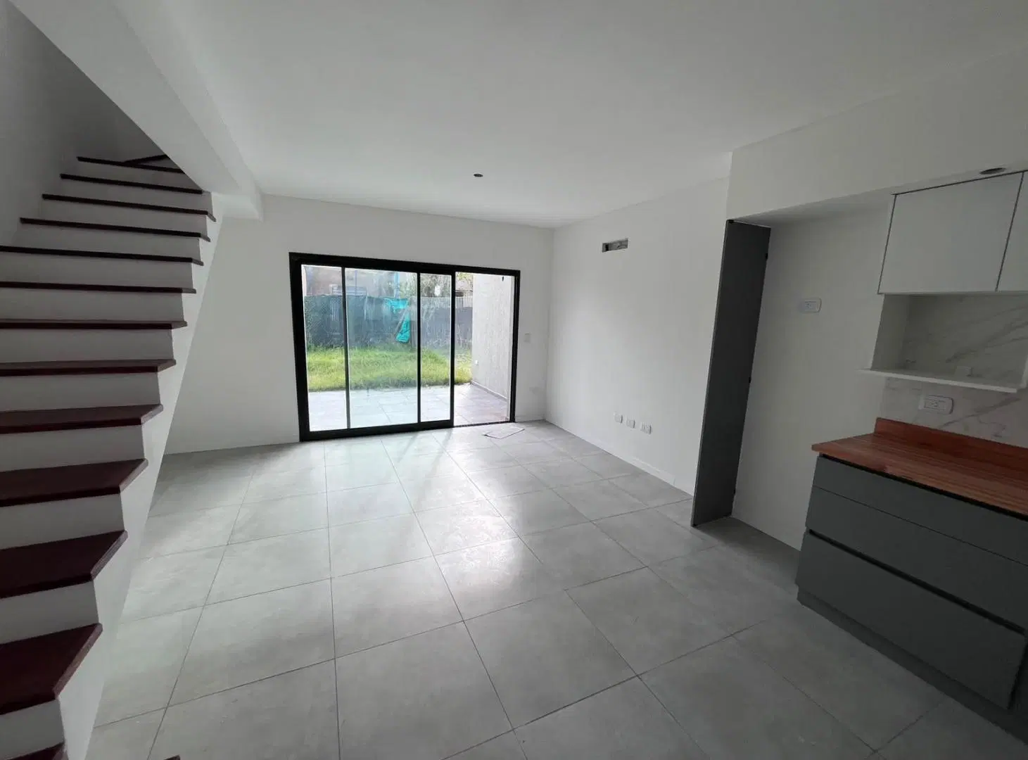 Duplex en Tierra nueva 4