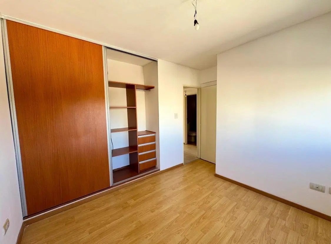 Alquiler departamento dos dormitorios con cochera - Cerrito 71 - Semipiso - Republica de la Sexta. 5