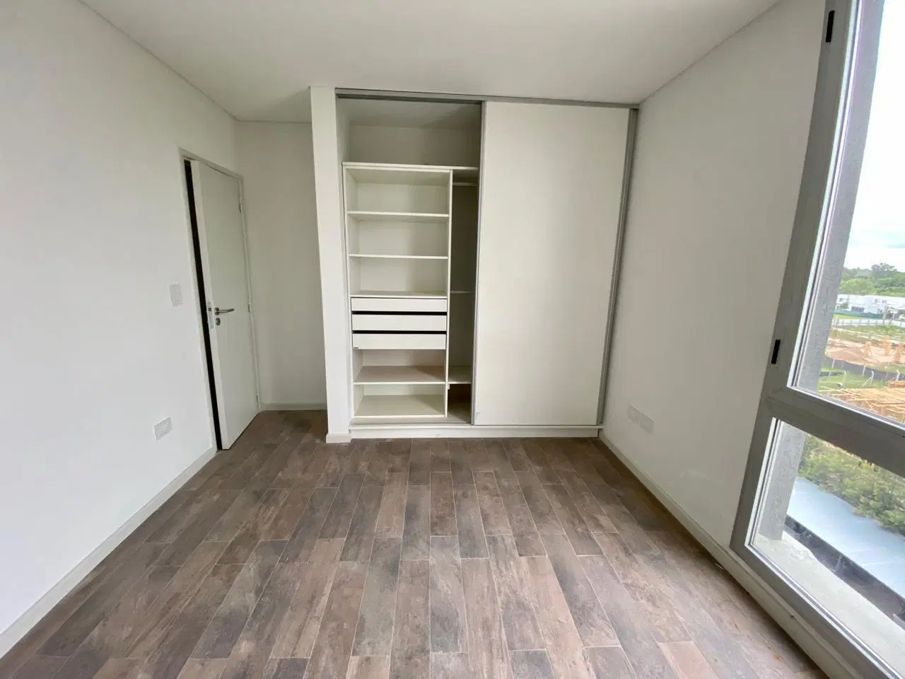 Departamento en Venta en Fisherton Terraza exclusiva y Cochera 8