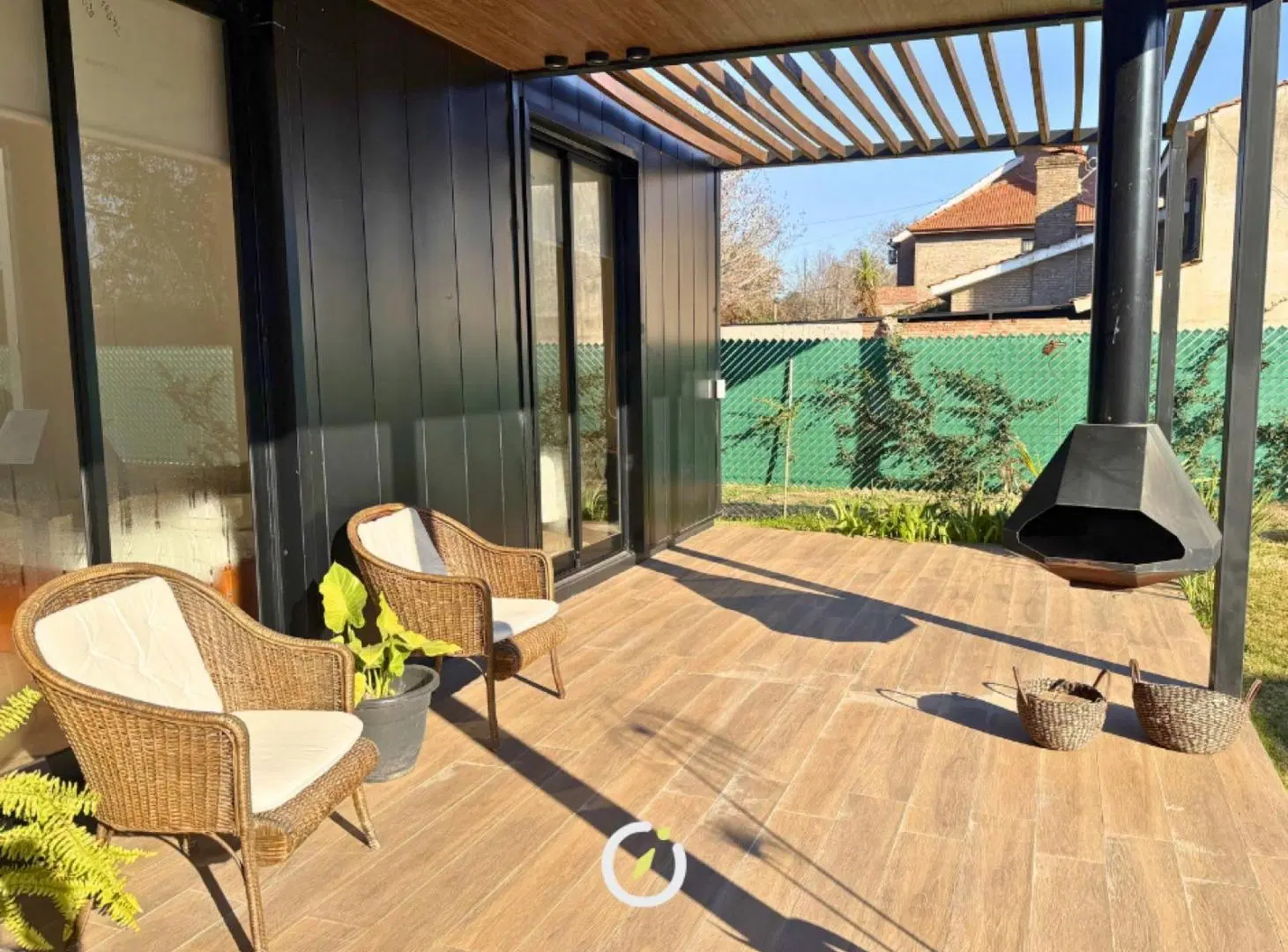 Casa - Fisherton 1