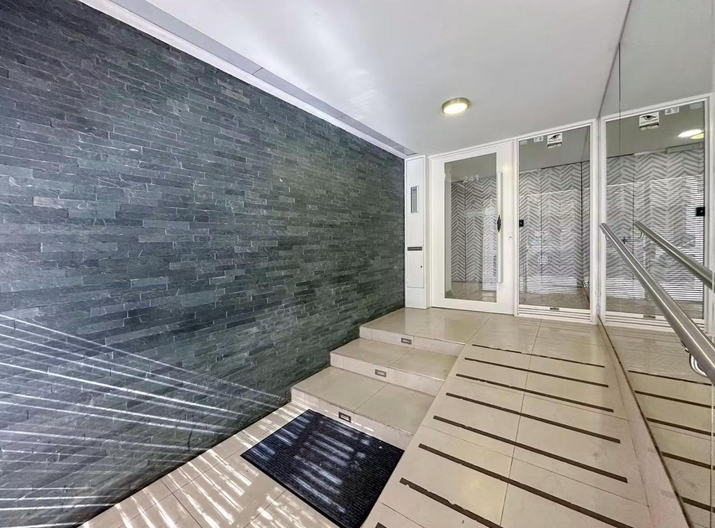 Foto de Departamento en Oportunidad 1 Dormitorio Doble Balcón Financiación en, imagen 2