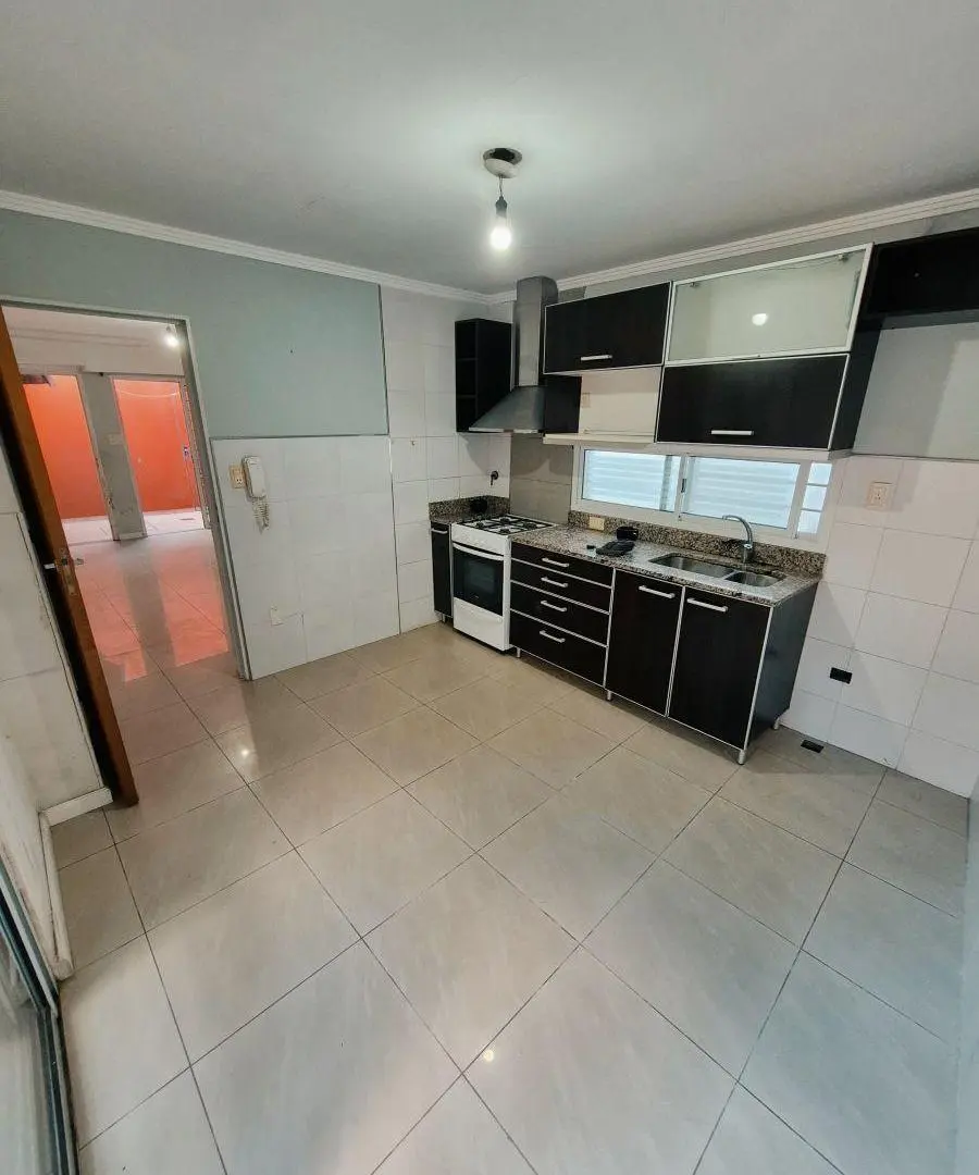 Departamento interno de 2 dorm, 2 patios y lavadero 4