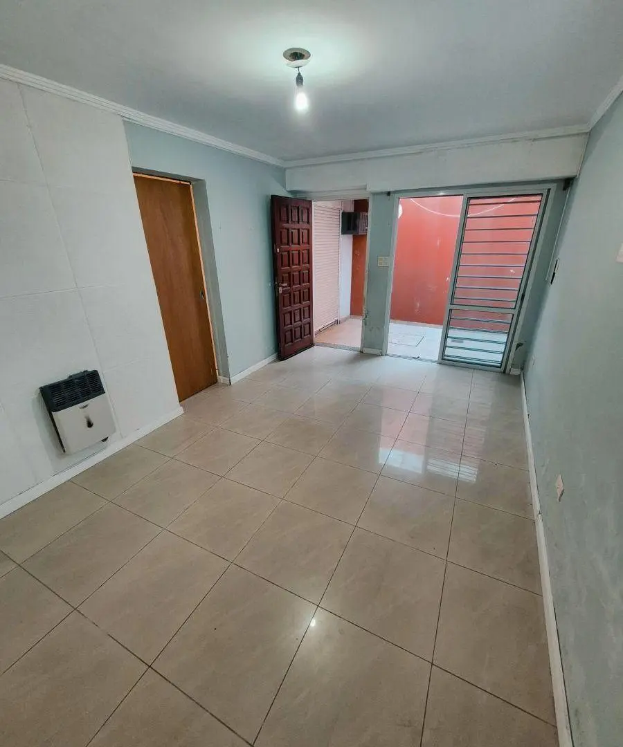Departamento interno de 2 dorm, 2 patios y lavadero 5