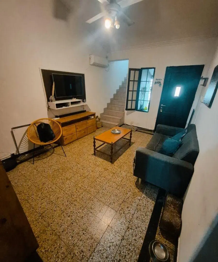 AMPLIA CASA 4 DORMITORIOS | PATIO VERDE | 390m2 | COCHERA | ZONA FACUNDO ZUVIRÍA 5