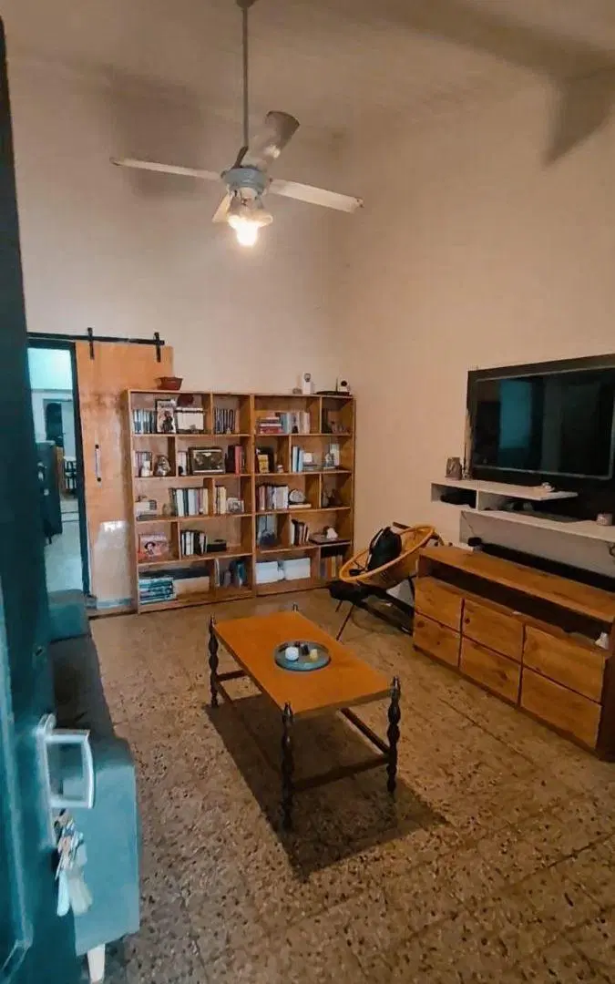 AMPLIA CASA 4 DORMITORIOS | PATIO VERDE | 390m2 | COCHERA | ZONA FACUNDO ZUVIRÍA 4