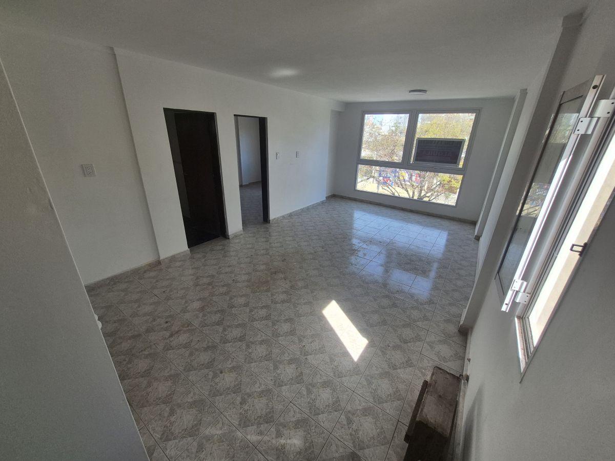 Foto de Alquila depto 1 Dorm. Sobre Boulevard, zona UNL., imagen 1