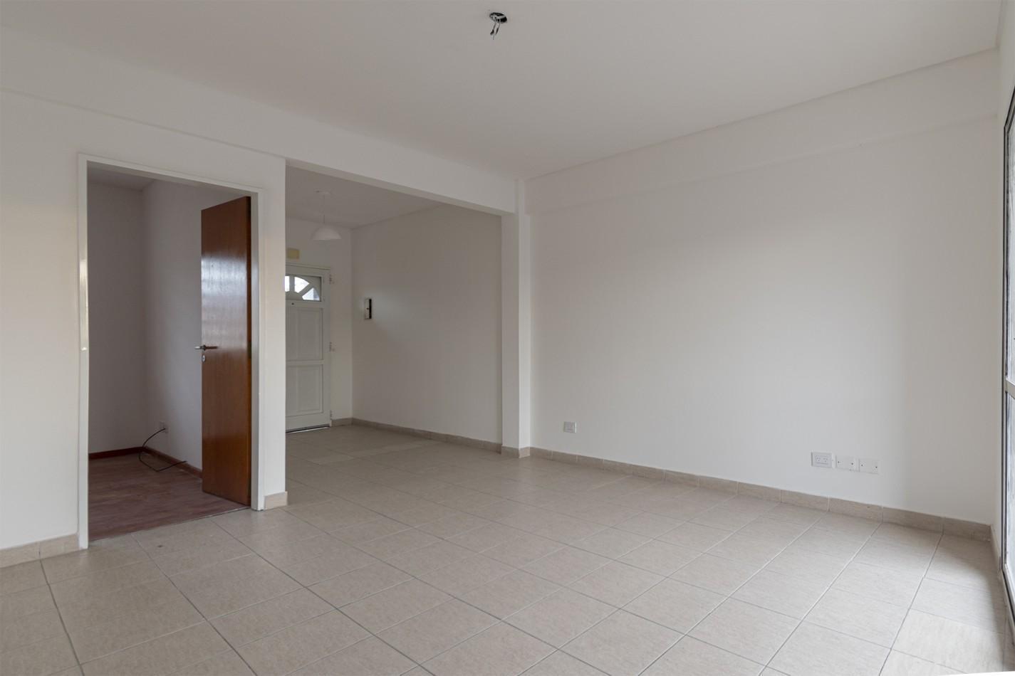 Foto de DEPARTAMENTO EN ALQUILER DE 2 AMB CON BALCON AL FRENTE, imagen 3