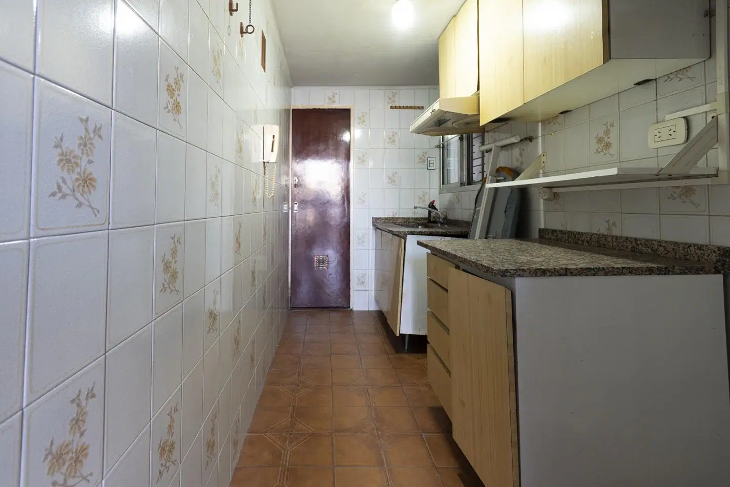 Excelente Casa de 4 Ambientes en Esquina con Cochera, Terraza y Parrilla 3