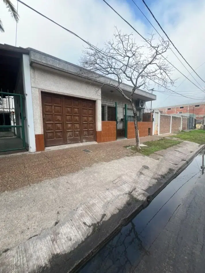 VENTA: Casa de 4 Ambientes con Garage + Departamento de 2 Ambientes al Fondo 5