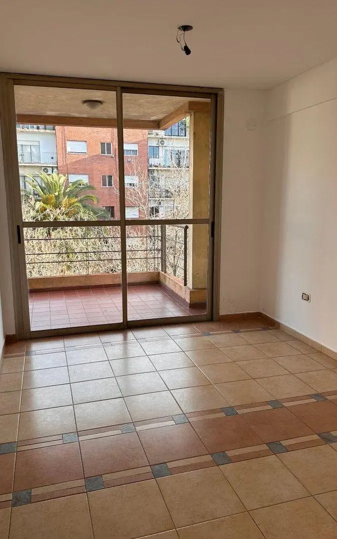 Departamento de 1 habitación con balcón y lavadero en alquiler 4