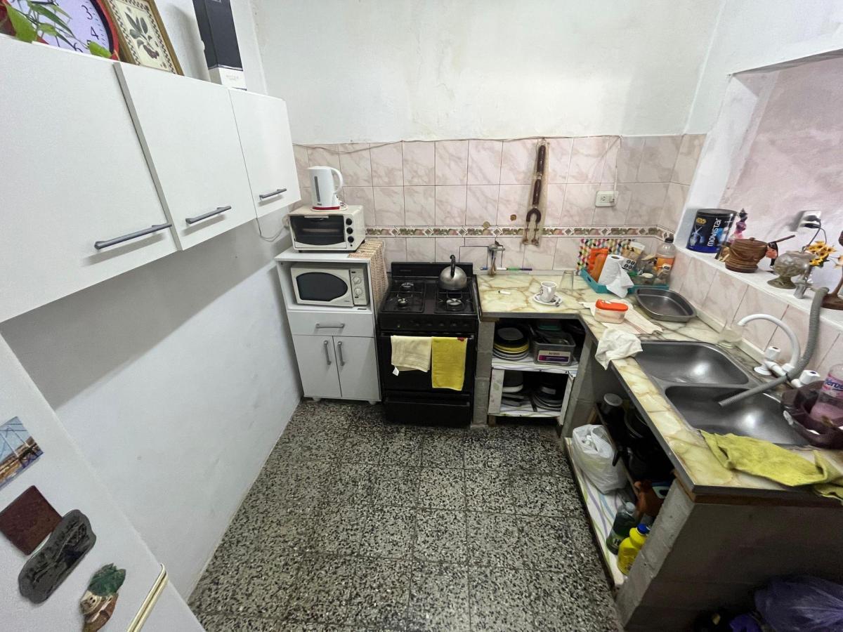 Venta Casa Multifamiliar con Parque en Moron 3