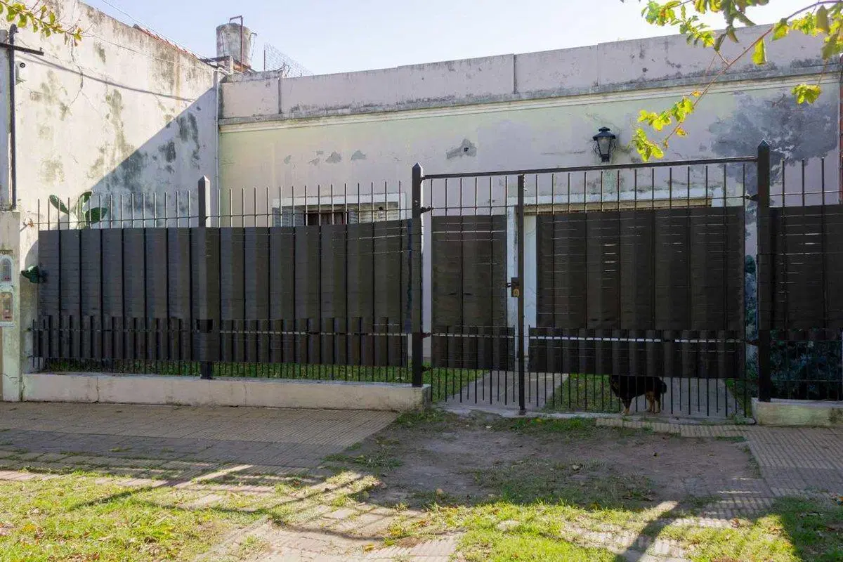 VENTA CASA 5 AMBIENTES EN MORON 3