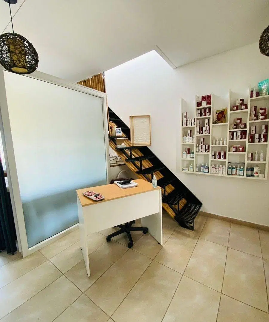 VENTA OFICINA CASTELAR NORTE COCHERA FINANCIA 2