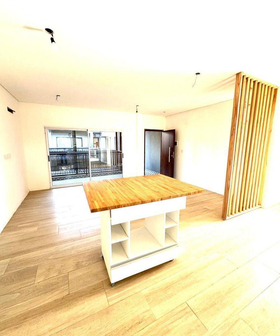 VENTA DEPARTAMENTO  3 AMBIENTES ITUZAINGO C/BALCON