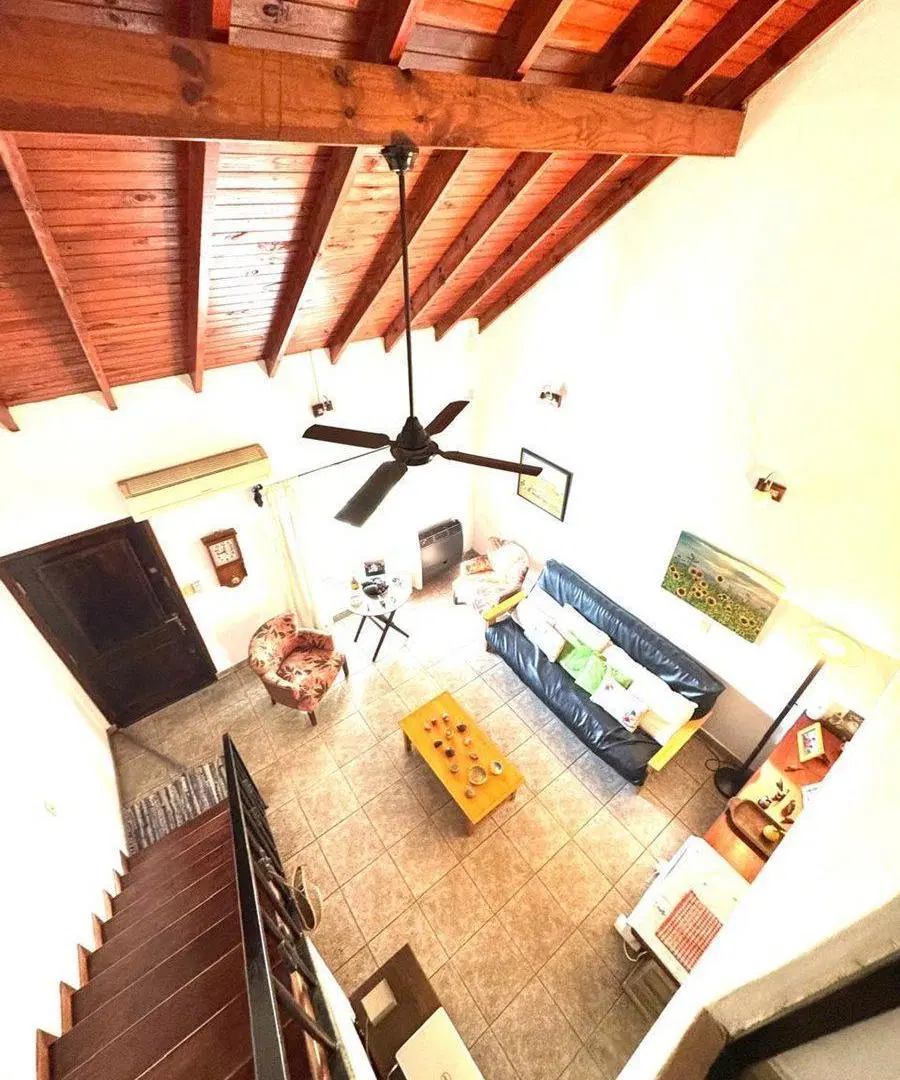 VENTA CASA 4 AMBIENTES EN CASTELAR 5