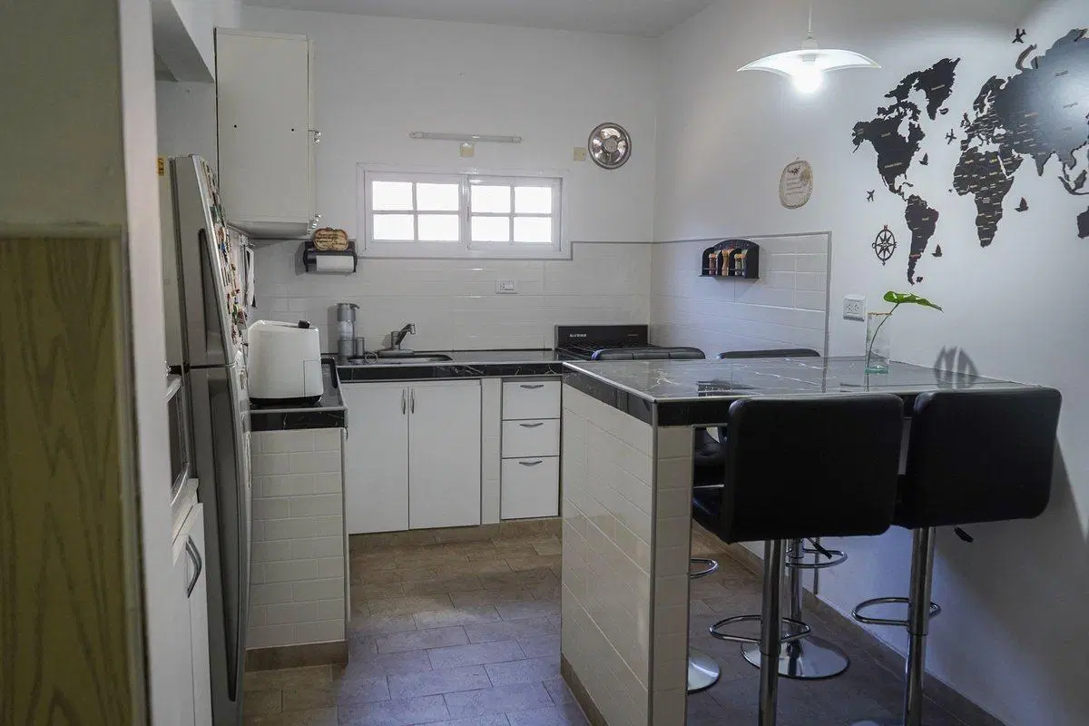 VENTA LOCALES  DEPARTAMENTOS EN GREGORIO LAFERRERE 2