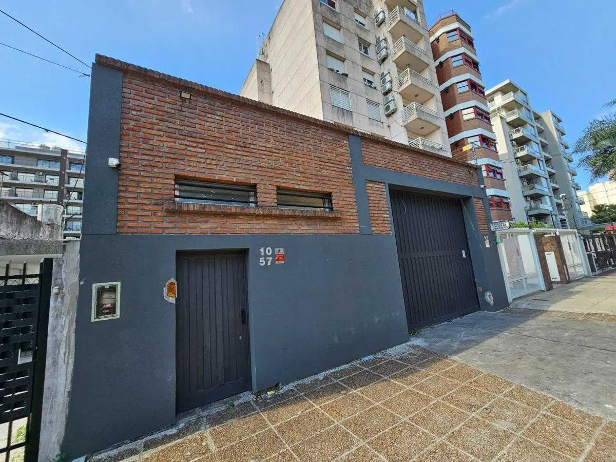 VENTA GALPON SOBRE LOTE APTO DESARROLLO MORON 5