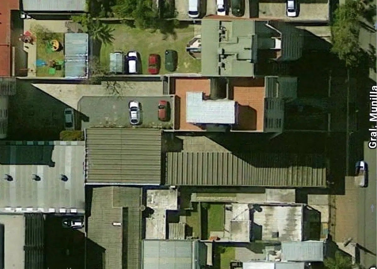VENTA GALPON SOBRE LOTE APTO DESARROLLO MORON 2