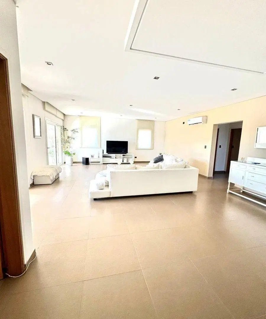 VENTA CASA 6 AMBIENTES BARRIO PRIVADO TERRAVISTA 2