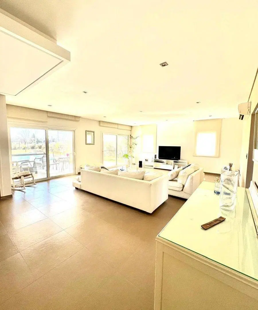 VENTA CASA 6 AMBIENTES BARRIO PRIVADO TERRAVISTA 5