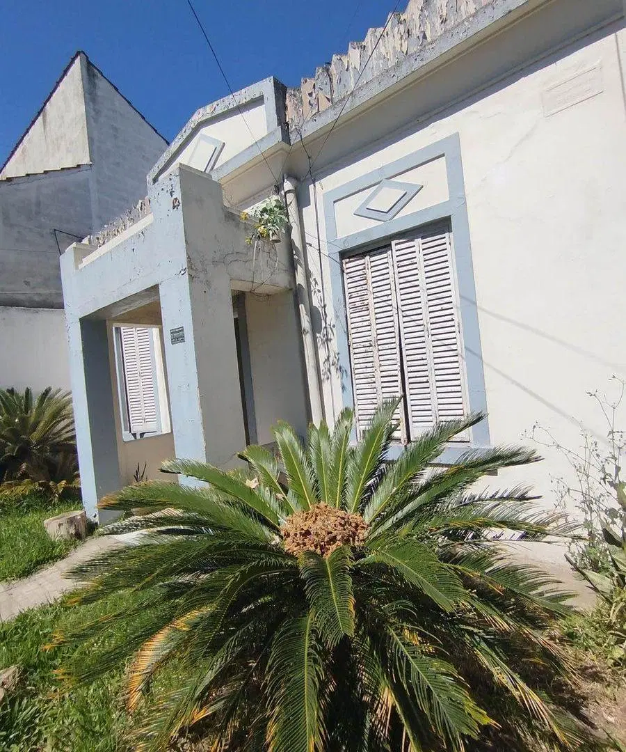 Venta Casa 4 ambientes en Moron 2
