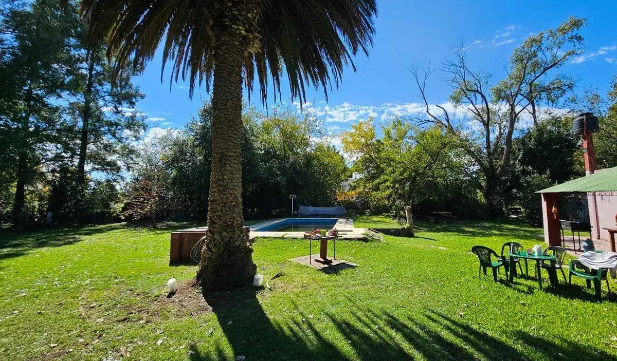 Casa quinta 5 amb en venta laguna de lobos 1632m2 4
