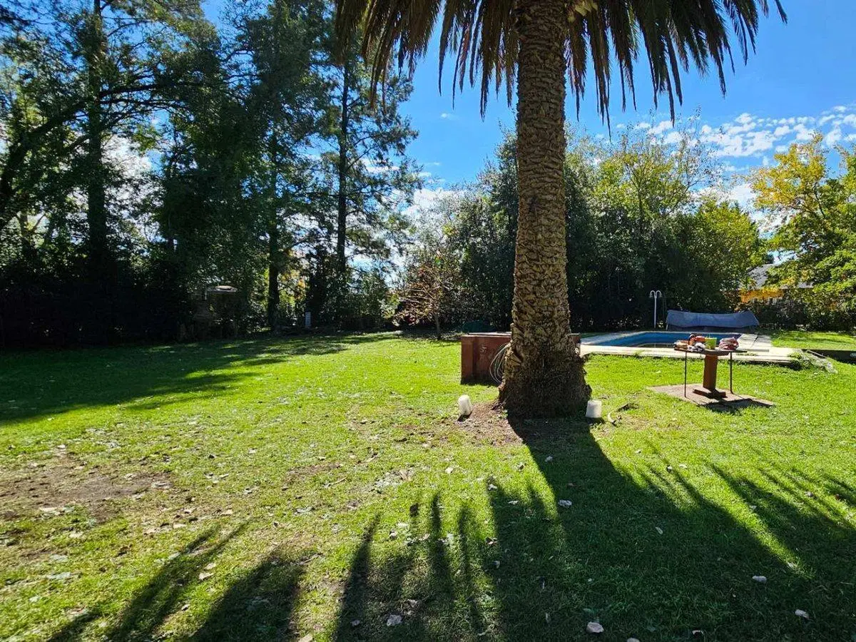 Casa quinta 5 amb en venta laguna de lobos 1632m2 5