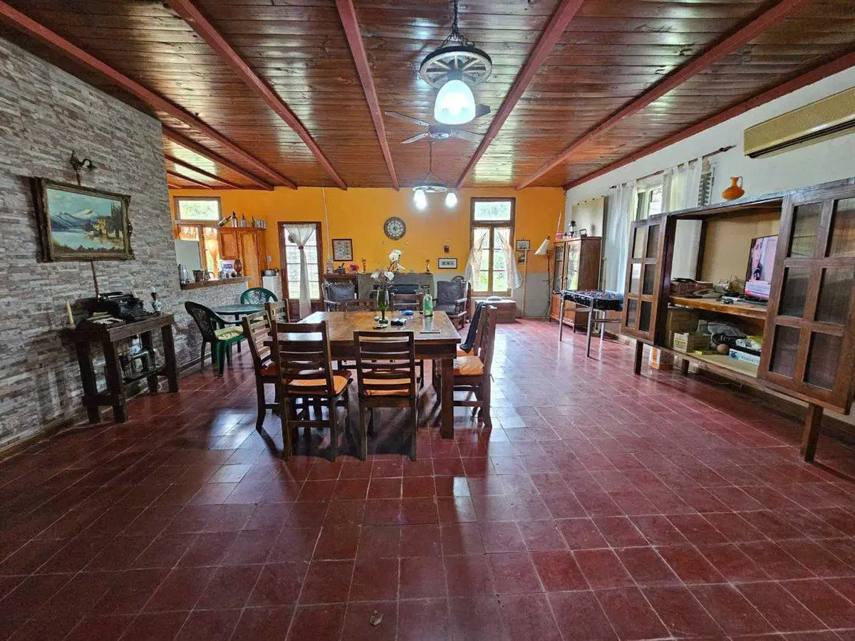 Casa quinta 5 amb en venta laguna de lobos 1632m2 3