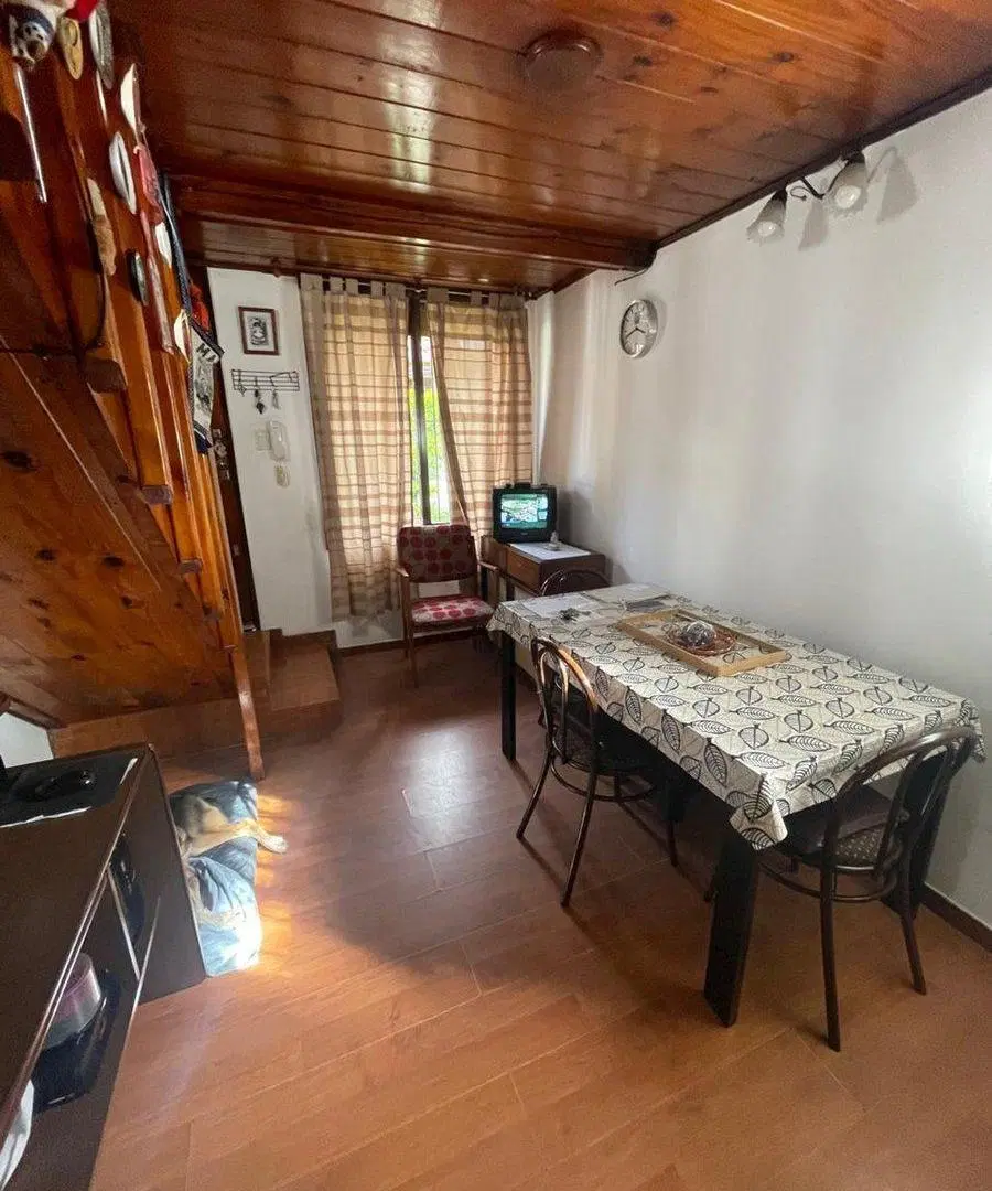VENTA PH 2 AMBIENTES CASTELAR CON GUARDACOCHE 2