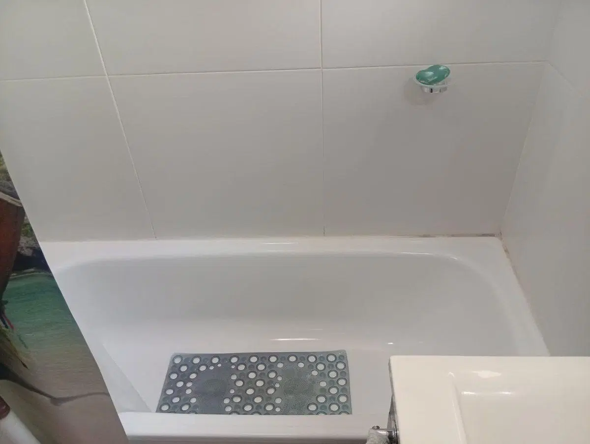 VENTA MONOAMBIENTE CON BALCÓN Y COCHERA. MORÓN 4