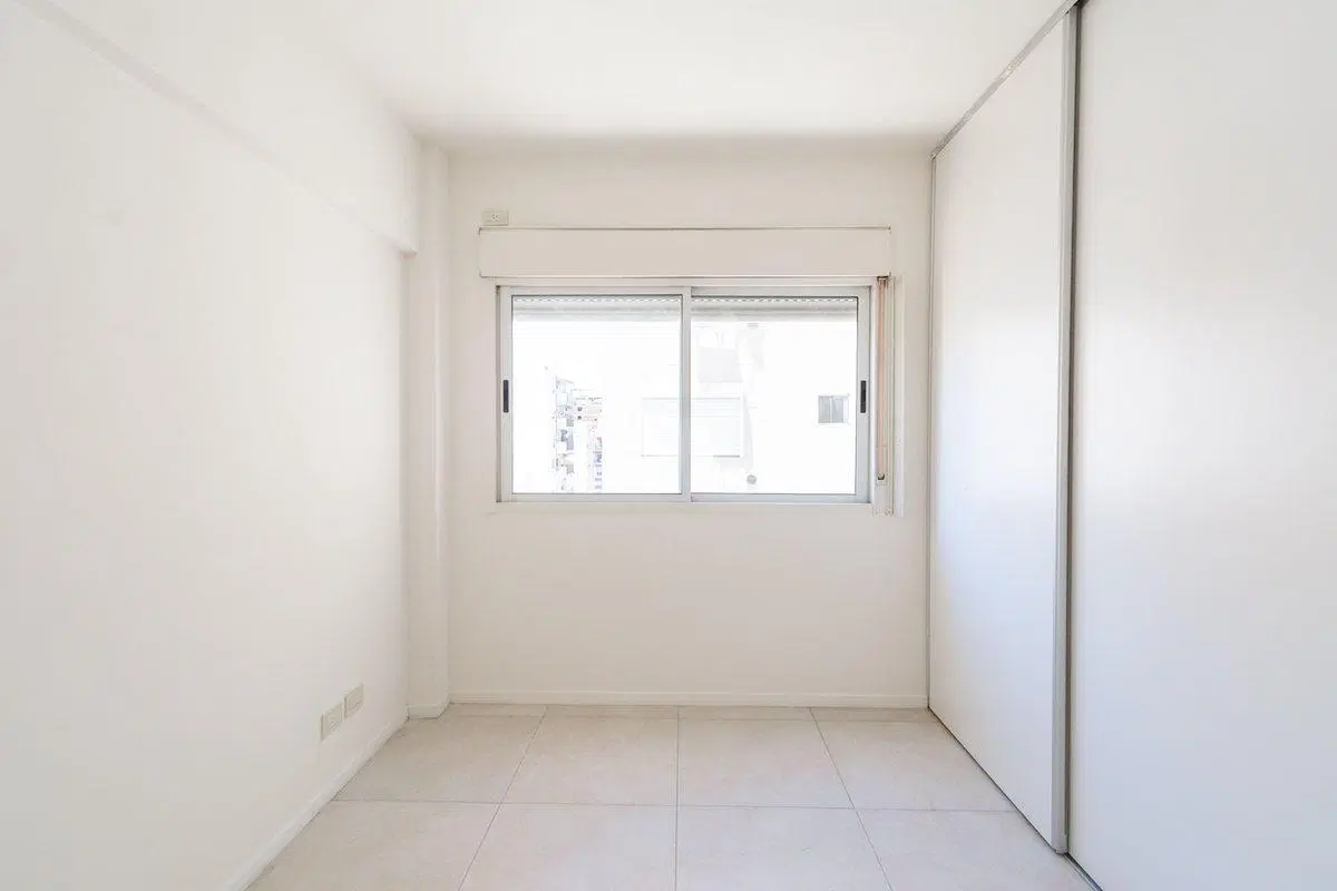 VENTA DEPARTAMENTO 2 AMBIENTES. FLORES CON BALCÓN 3